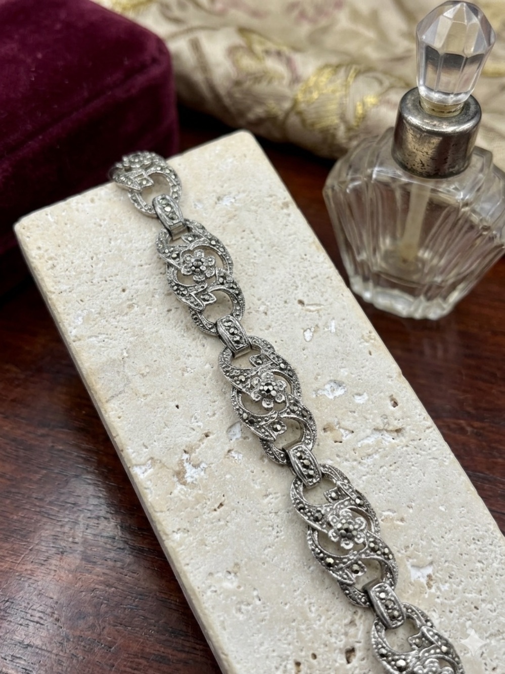 Vintage Quiet Luxury Sphinx Marcarsite Silver Tone Link Bracelet Floral Deco